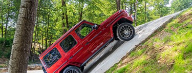 Nació en 1979 como un todoterreno militar. Cómo el Mercedes Clase G ha terminado siendo es un monstruo eléctrico (y un icono más allá del barro) 