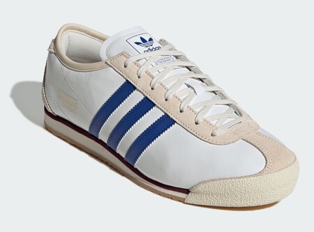 Las Zapatillas Retro Mas Elegantes De La Temporada Las Tiene Adidas Son De Color Blanco Perla Y Suman Un Toque De Vibras Old Money A Tus Looks