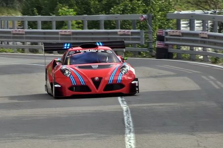 ¿Tu mejor regalo? Sin duda que van a ser estos 17 minutos de bestias enfurecidas de Hillclimb