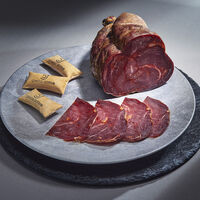 Olvida jamones y paletas: El Corte Inglés liquida la pieza de bellota 100% ibérico Cinco Jotas perfecta para regalar