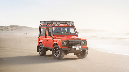 Land Rover Defender Classic V8 Works 2025 2
