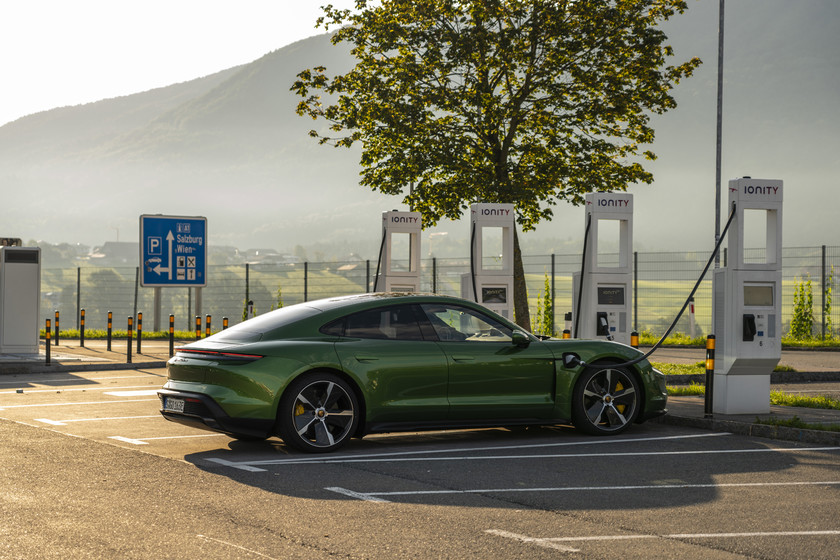 Cuándo tengo que comprarme un coche eléctrico: éstas son las promesas de futuro de las marcas (2019)