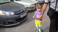 RuзуaPaзуФи™: Esta niña conoce la marca de tu coche