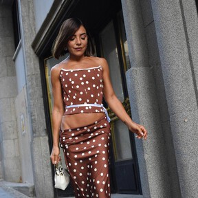 Stradivarius firma el vestido pura tendencia, ponible y capaz de rejuvenecer cualquier look de verano 