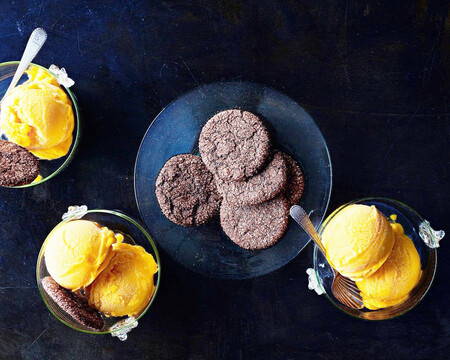 La receta fácil de postre que siempre sale bien: galletas de chocolate con aceite de oliva
