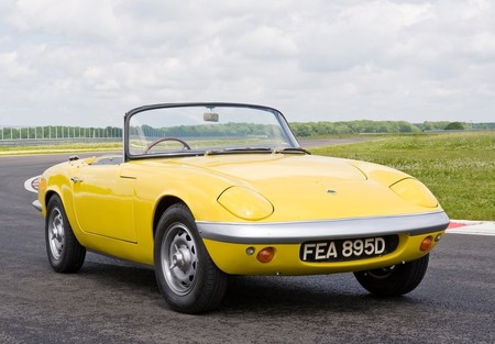 El Lotus Elan podría regresar para plantarle cara al Porsche Boxster