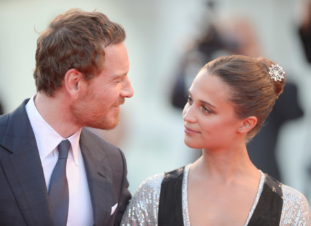 No se puede ser más divinérrimos que Alicia Vikander y Michael Fassbender en el Festival de Venecia