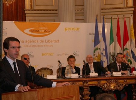 Pincelada nacional: la FAES presiona a Rajoy para aprobar la Ley Sinde, Sinde subvenciona a la FAES