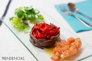 Ensalada de anchoas del Cantábrico y pimientos asados. Receta 