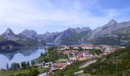 Fiordos Leoneses