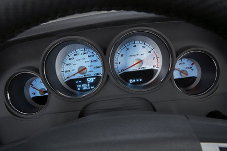 El Dodge Challenger SRT8 te ayudará a controlar tus tiempos