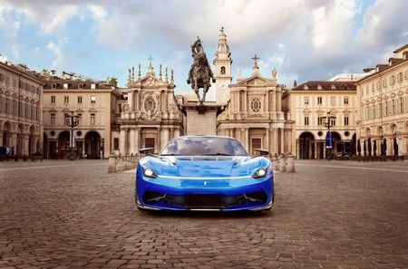 Pininfarina Battista Blu Iconica