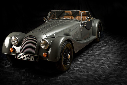 Morgan, el fabricante que todavía utiliza madera de fresno en los chasis de sus espectaculares coches 