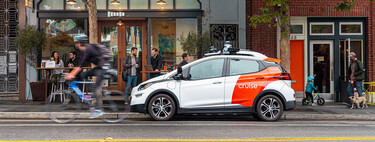 California prohibió circular a los robotaxis de Cruise porque General Motors ocultó las pruebas de un accidente. Ahora pueden volver a golpe de talonario