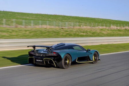 Aston Martin Valhalla