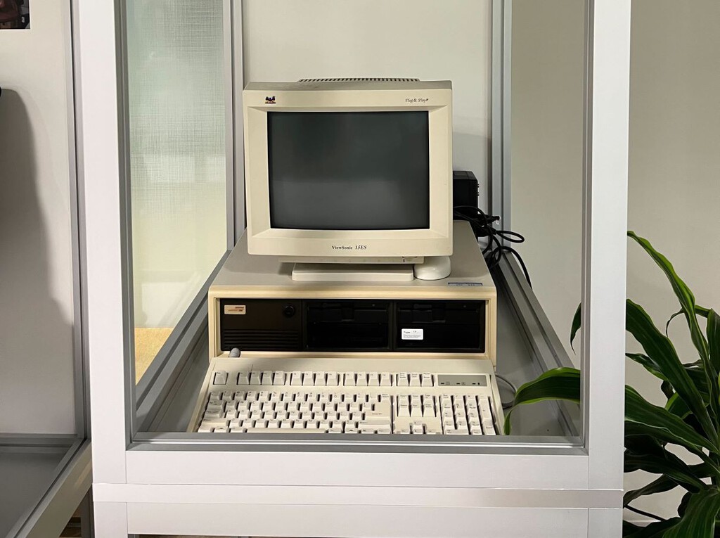 El PC Compaq Deskpro 386 utilizado para el desarrollo de Civilization