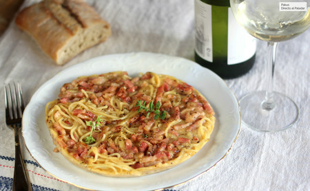 Frittata de espaguetis carbonara: receta muy fácil para darse un homenaje