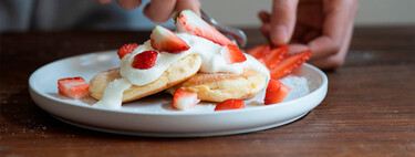 Las fresas con nata están muy bien, pero cuando descubres cómo quedan con este queso no hay vuelta atrás 