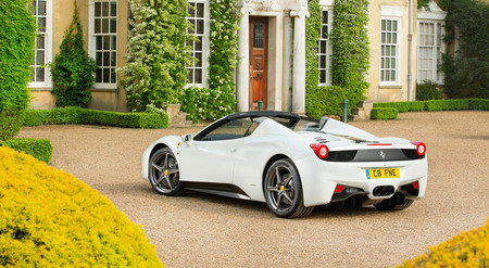 Cinco años y medio de cárcel para un ex directivo de FCA por desviar fondos para comprarse un Ferrari