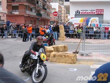 Motos clásicas en Cullera, la crónica de unas carreras clásicas en circuito urbano