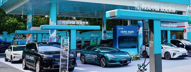 China está empezando a desmontar sus gasolineras: donde antes había surtidores ahora hay cargadores de 1.500 kW para eléctricos