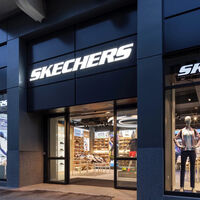 Vuelven las zapatillas más cómodas de Skechers rebajadas a mitad de precio: un icono listo para primavera  