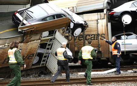 DolorPasión™ dominical: 18 Porsche dañados en un accidente de tren