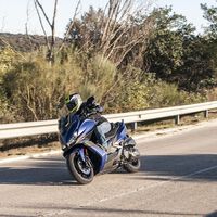 El Gobierno tumba el margen de 20 km/h para adelantar en carretera: estas serán las multas y condiciones