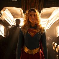 El enemigo más peligroso al que se enfrenta Supergirl no está en su película: es el poderío combinado de dos gigantes animados