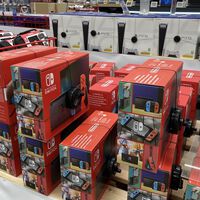 Nintendo Switch a 96 euros, PS5 (con tarjeta de saldo) por apenas 400 euros y más chollos de consolas en el outlet de MediaMarkt