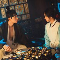Número 1 de Netflix en 57 países. Este drama coreano con viajes en el tiempo y un tierno romance se ha convertido en una delicia de la plataforma 