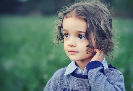 Niños que se arrancan el pelo de forma compulsiva: hablamos de la tricotilomanía