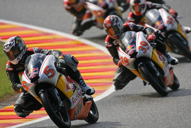 Los pilotos del Red Bull MotoGP Rookies Cup al KTM Festival