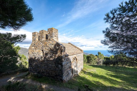 Pueblo Pesquero Costero Espana Cataluna Medieterraneo Mar Playa Paseo Buena Comida Escapada Viaje
