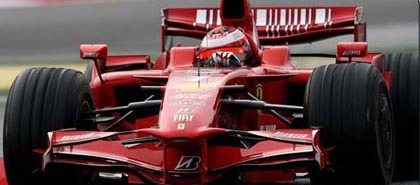 Ferrari domina y las mejoras de Renault se notan