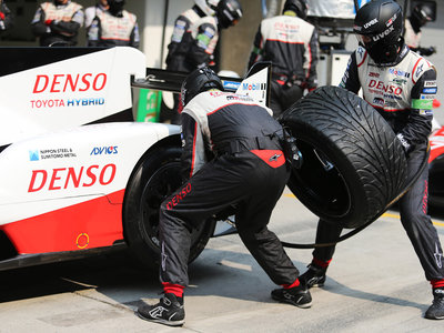 ¿Qué debe el neumático de tu coche a los de competición?