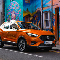 El MG ZS de gasolina ya está disponible en España y es 14.000 euros más barato que el eléctrico