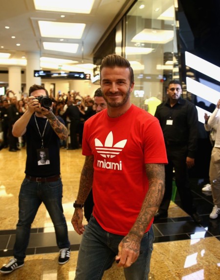 David Beckham muestra su lado más deportivo y relax en la apertura de Adidas en Dubai