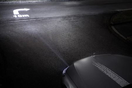 Mercedes Benz Digital Light 000