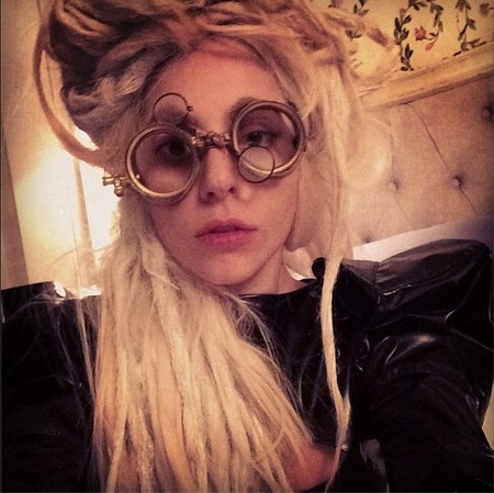Lo sentimos Lady Gaga, te has quedado a años luz de Miley Cyrus