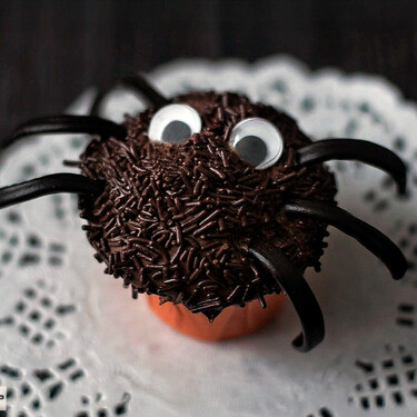 Cupcakes araña de Halloween: receta ideal para niños, fácil y deliciosamente divertida