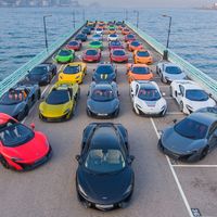 ¿50 McLaren rodando por la calle? Esto sí que es una celebración