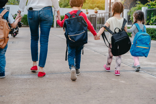 27 maneras de saber cómo le fue a tu hijo en el colegio sin preguntárselo directamente