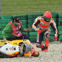 Marc Márquez avisa a Honda tras el golpe de Assen: "Hay que mejorar la electrónica, solo nosotros tenemos estas caídas"