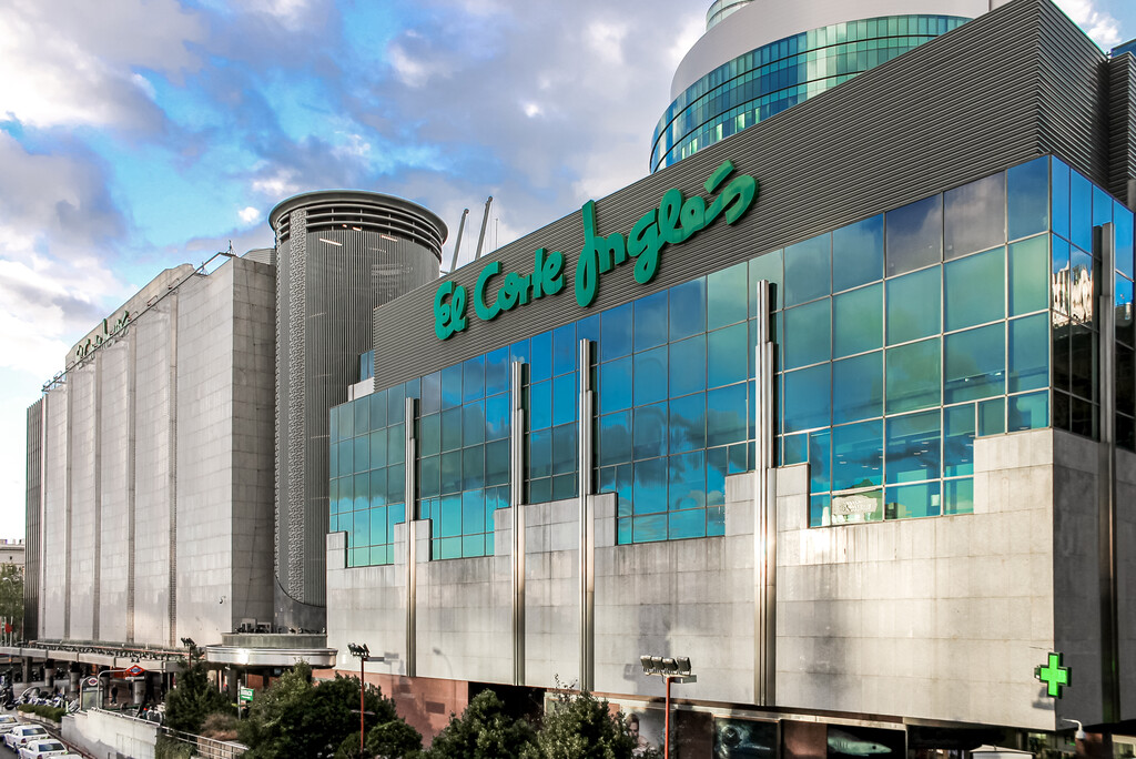 Una demanda a El Corte Inglés de Valdemoro puede marcar un cambio del sector: las ventas online transforman las tareas minoristas 