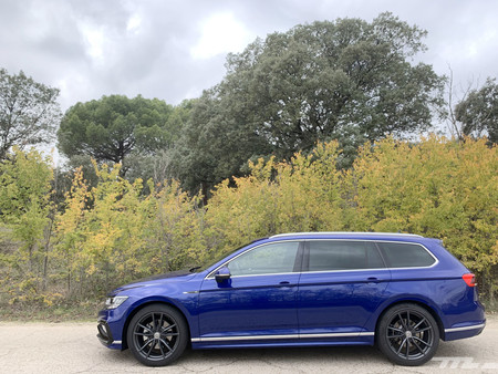 Volkswagen Passat Variant 2020 lateral