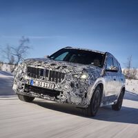 El BMW iX1 se deja ver camuflado en el Polo Norte mientras pone a prueba su autonomía de más de 400 kilómetros