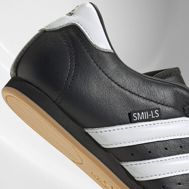 Adidas rebaja a más de la mitad una de sus zapatillas más cómodas diseñadas para hacer deporte, pero que parecen inspiradas en el ballet 