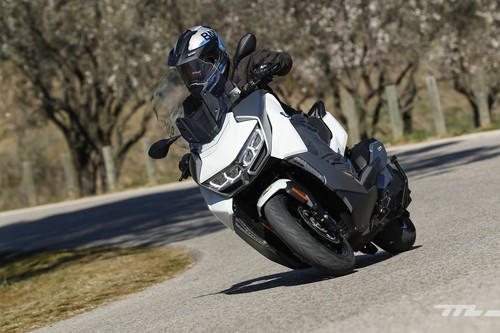 Probamos el BMW C 400 GT: un scooter premium para el carnet A2 bien equipado pero con poco espacio de carga