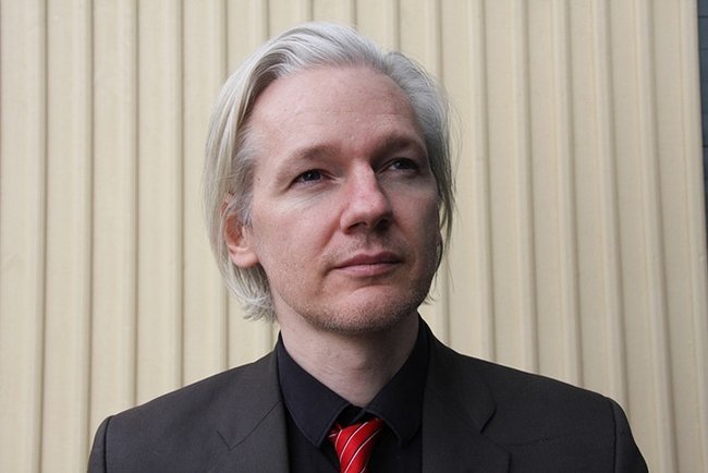 Julian Assange asilo Suiza